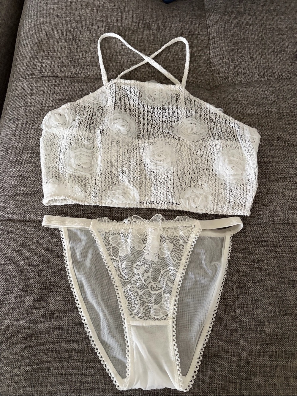 Neiman Marcus White Lace Floral Crop Bralette and bottom S